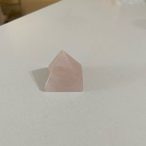 Rose quartz Triangle